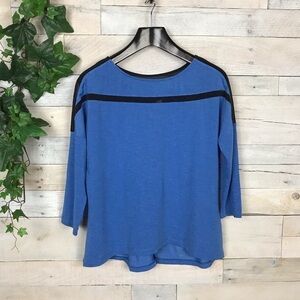 Lucy Activewear Blue 3/4 Sleeve Shirt Small